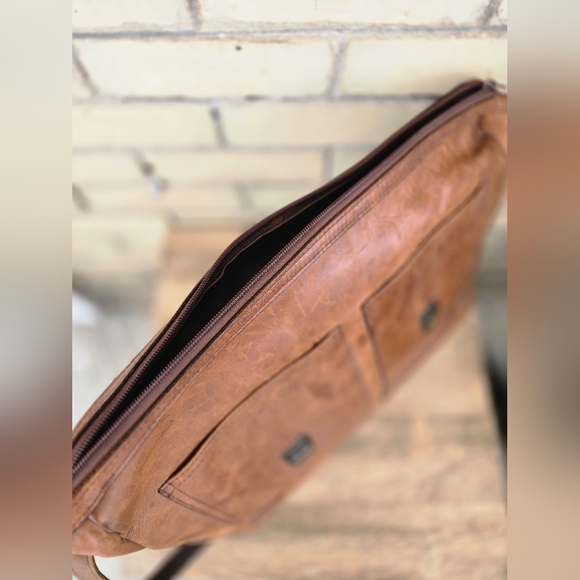 Vintage Leather Briefcase - Picture 13 of 13